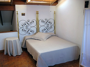 Schlafzimmer mit Doppelbett Schlafzimmer mit Doppelbett