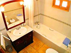 Bad mit Badewanne Bad mit Badewanne