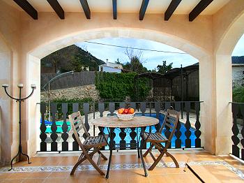 Überdachte Terrasse