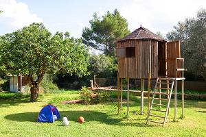 Blockhaus auf Stelzen