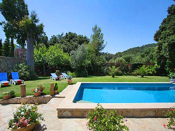Landhaus für 6 Personen mit Pool Landhaus für 6 Personen mit Pool