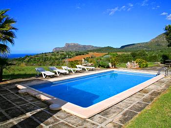 Finca mit Pool