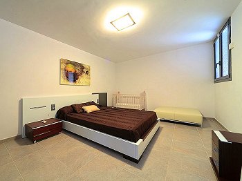 Schlafzimmer mit Doppelbett Schlafzimmer mit Doppelbett