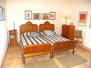 Schlafzimmer mit Einzelbetten