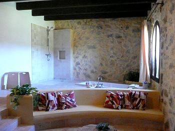 Badewanne und Dusche Badewanne und Dusche