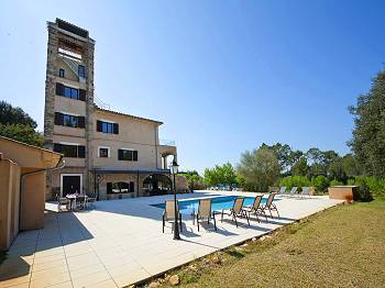Ferienhaus mit Pool, Klimaanlage und Internet Ferienhaus mit Pool, Klimaanlage und Internet