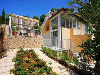 Moderne Villa für 8 Personen Moderne Villa für 8 Personen
