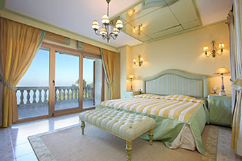 Schlafzimmer mit Doppelbett Schlafzimmer mit Doppelbett
