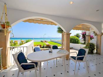 Terrasse mit Meerblick