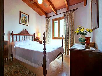 Schlafzimmer mit französischem Bett Schlafzimmer mit französischem Bett