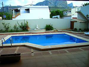 Pool mit Poolterrasse Pool mit Poolterrasse