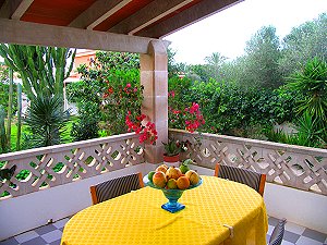 überdachte Terrasse überdachte Terrasse