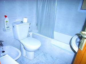 Bad mit Badewanne Bad mit Badewanne