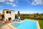 Ferienhaus mit Klimaanlage und Pool