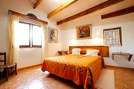 Schlafzimmer mit Doppelbett Schlafzimmer mit Doppelbett