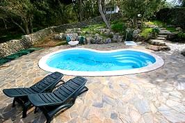 Pool mit Liegen Pool mit Liegen