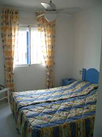 Schlafzimmer mit Doppelbett