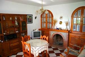 Wohnzimmer mit Kamin