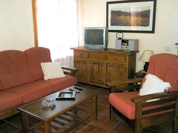 Wohnraum mit SAT-TV Wohnraum mit SAT-TV