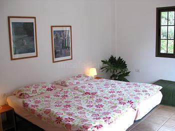 Schlafzimmer mit 2 Einzelbetten