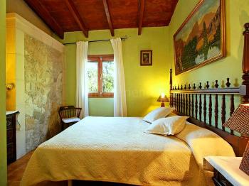 Schlafzimmer mit Doppelbett Schlafzimmer mit Doppelbett