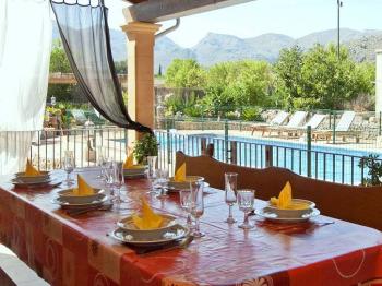 Überdachte Terrasse