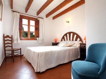 Schlafzimmer mit Doppelbett Schlafzimmer mit Doppelbett