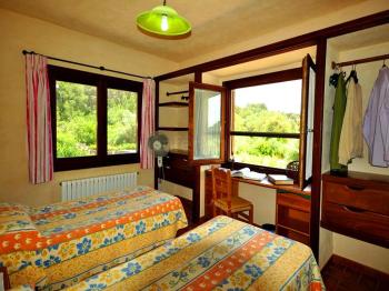 Schlafzimmer mit 2 Einzelbetten