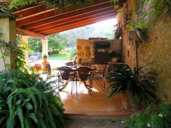 Terrasse mit Blick in den Garten