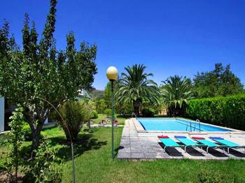 Ferienhaus mit Pool Ferienhaus mit Pool