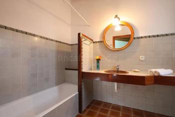 Badezimmer mit Wanne Badezimmer mit Wanne