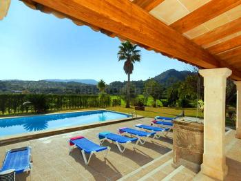 Ferienhaus mit Pool