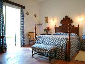 Doppelbett in der Finca