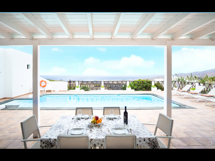 Pool, Meerblick, Internet — Ferienhaus