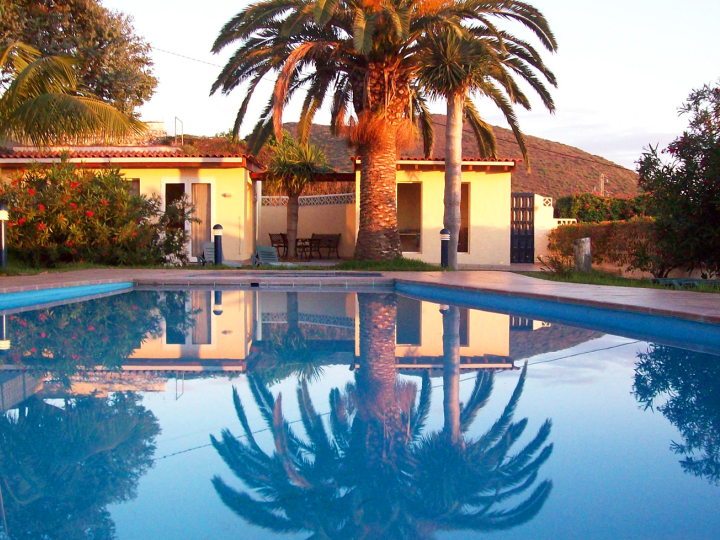 Kleine Ferienanlage mit Pool — Studio
