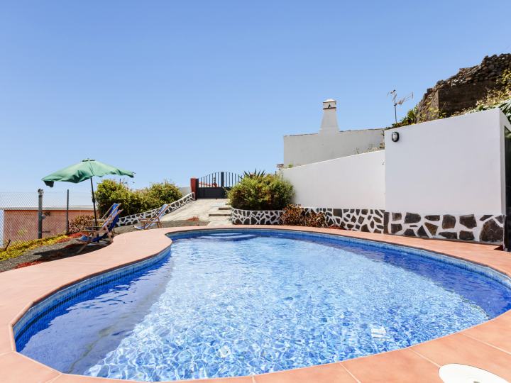 La Palma Landhaus mit Pool am Meer