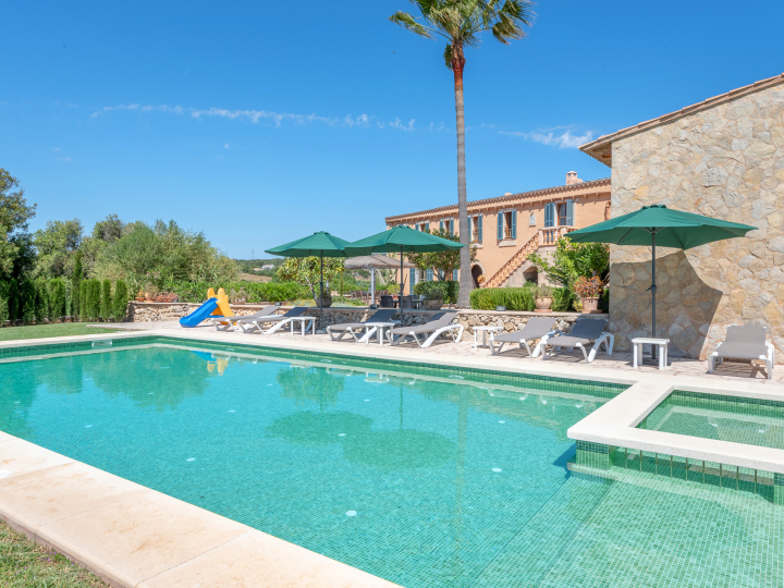 große Finca für Familienurlaub — Finca