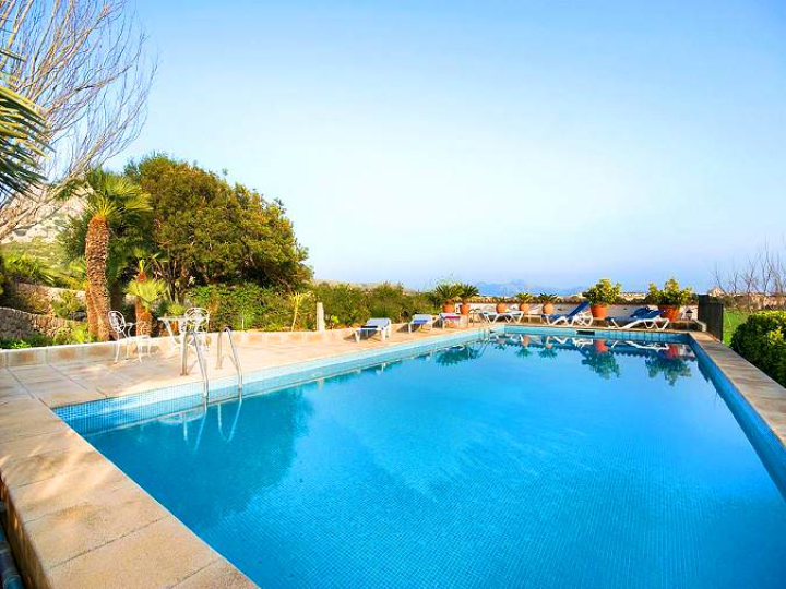 ruhige Lage, toller Panoramablick — Finca