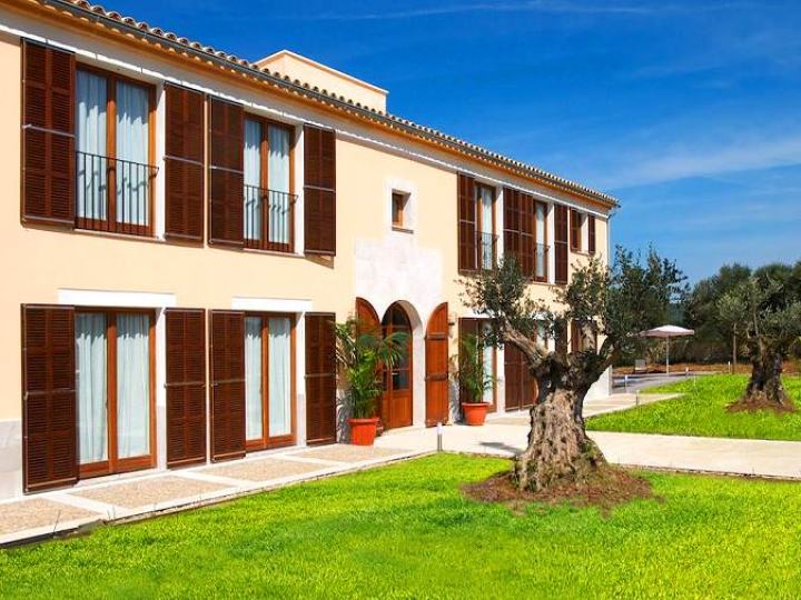 Exklusiv ausgestattete Finca — Finca
