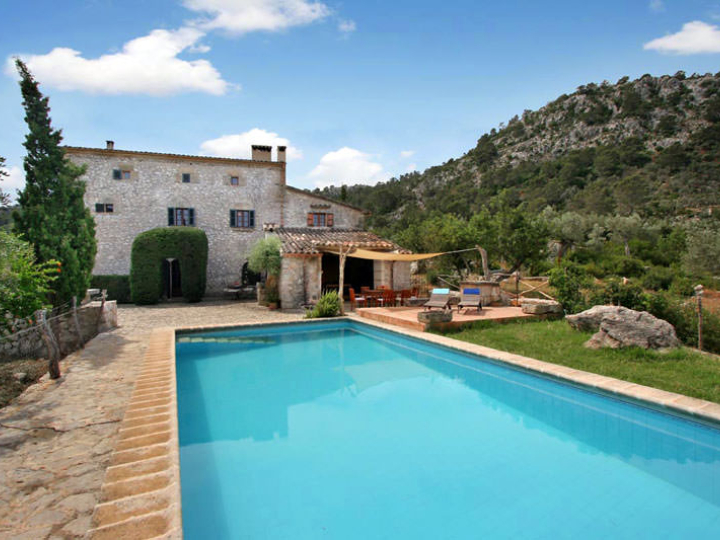 Komfortabler Urlaub in ruhiger Lage — Finca