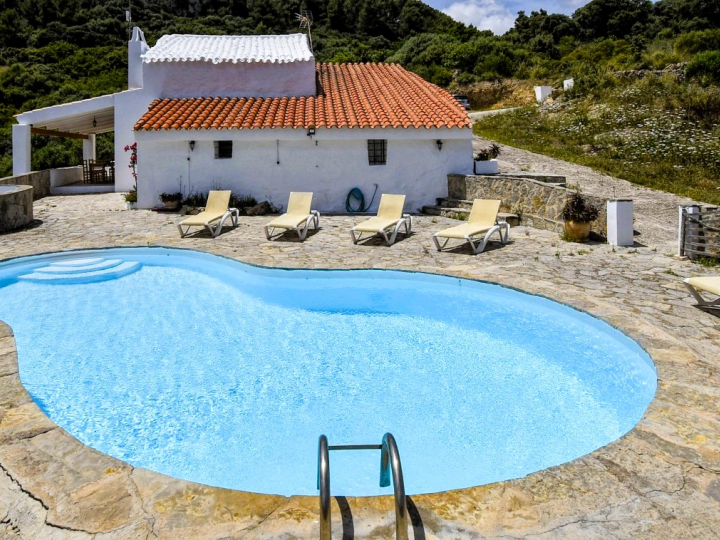 Ferienhaus mit Terrasse und fantastischen Bergblick — Ferienhaus