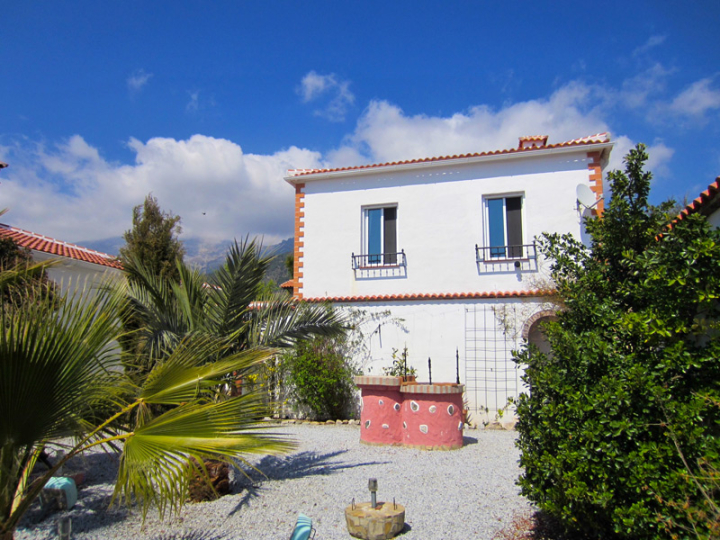 Freistehendes Gästehaus/ Casita mit Pool — Ferienhaus