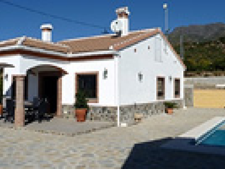 Andalusische Finca mit Pool und Internet — Finca