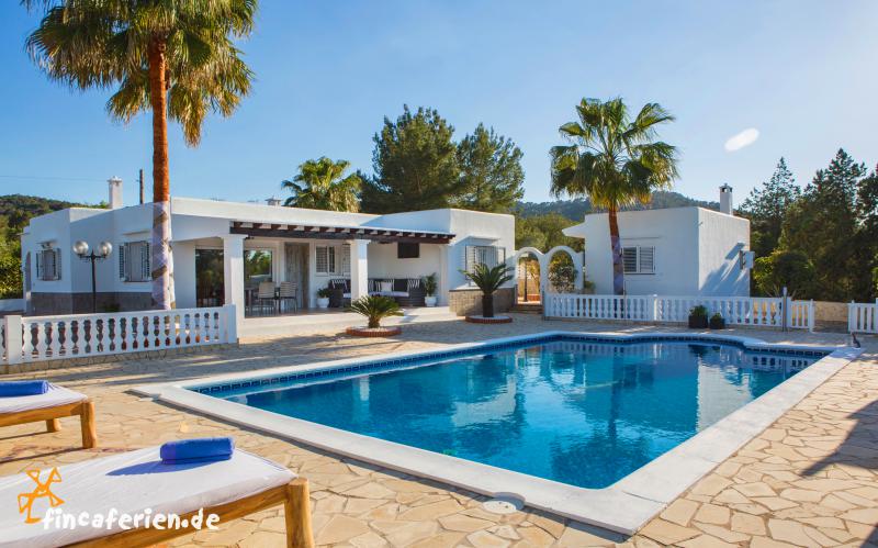 Ibiza Villa mit Pool und Klimaanlage für 10 Personen - fincaferien ... Modernes haus mit pool in deutschland
Modernes haus mit pool in deutschland
Ibiza Villa mit Pool und Klimaanlage für 10 Personen - fincaferien ...