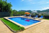 Ferienhaus für 8 Personen mit Pool Ferienhaus für 8 Personen mit Pool