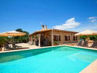 Ortsnahe Finca mit Pool und Internet Ortsnahe Finca mit Pool und Internet