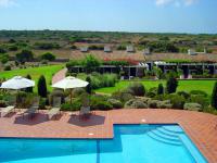 Finca-Hotel mit Pool an der Westküste von Menorca Finca-Hotel mit Pool an der Westküste von Menorca