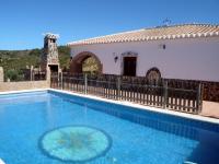 Ferienhaus mit eingezäuntem Pool Ferienhaus mit eingezäuntem Pool