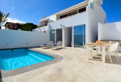 Strandnahes Ferienhaus mit Pool (beheizbar) und Meerblick (Nr. 0883)