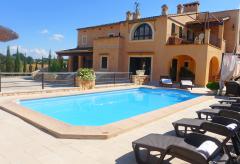 Große Finca mit Pool bei Manacor - ideal für Familien (Nr. 0445)